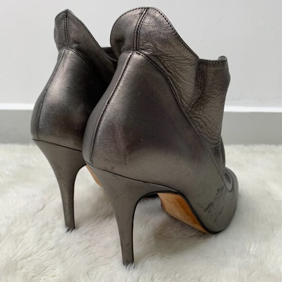 Manolo Blahnik Women's Pewter Silver Peep Toe Ruched Stiletto Booties Size 38.5 - Picture 9 of 15